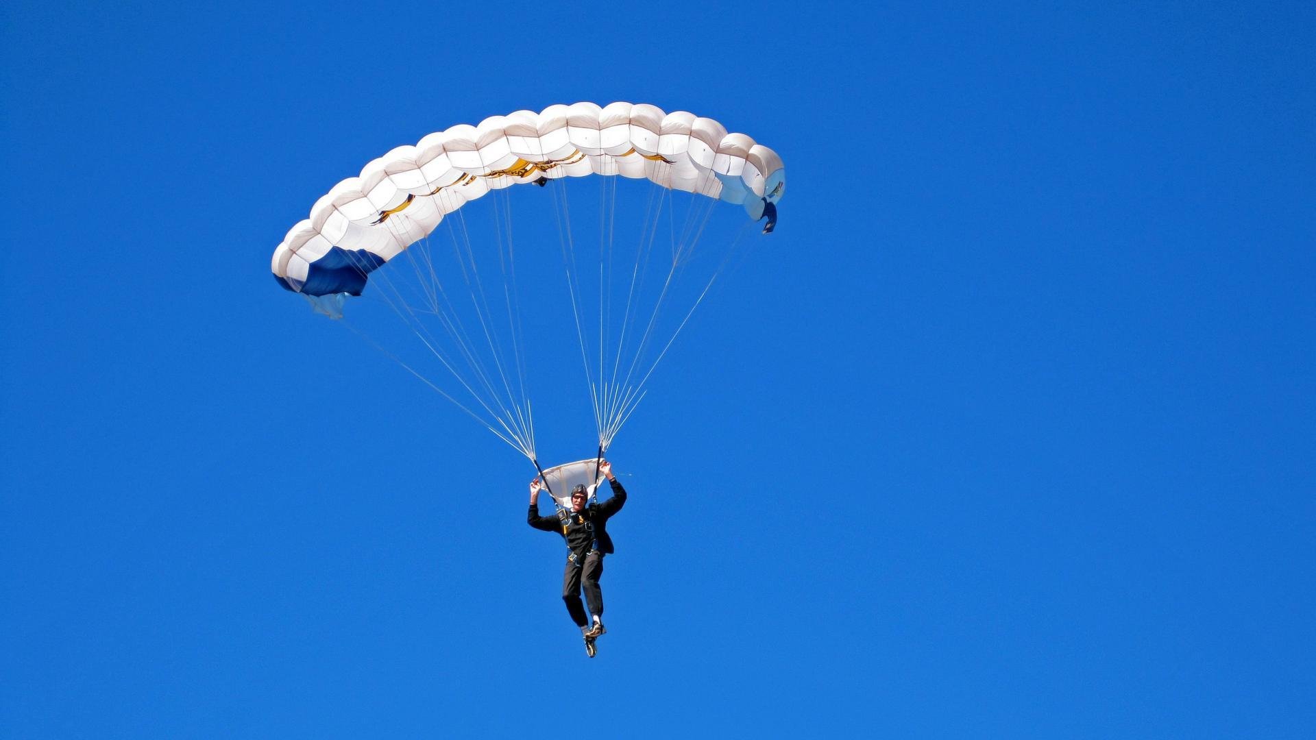 传统硬件巨头纷纷布局电竞,推动行业创新发展,传统电竞服务有哪些