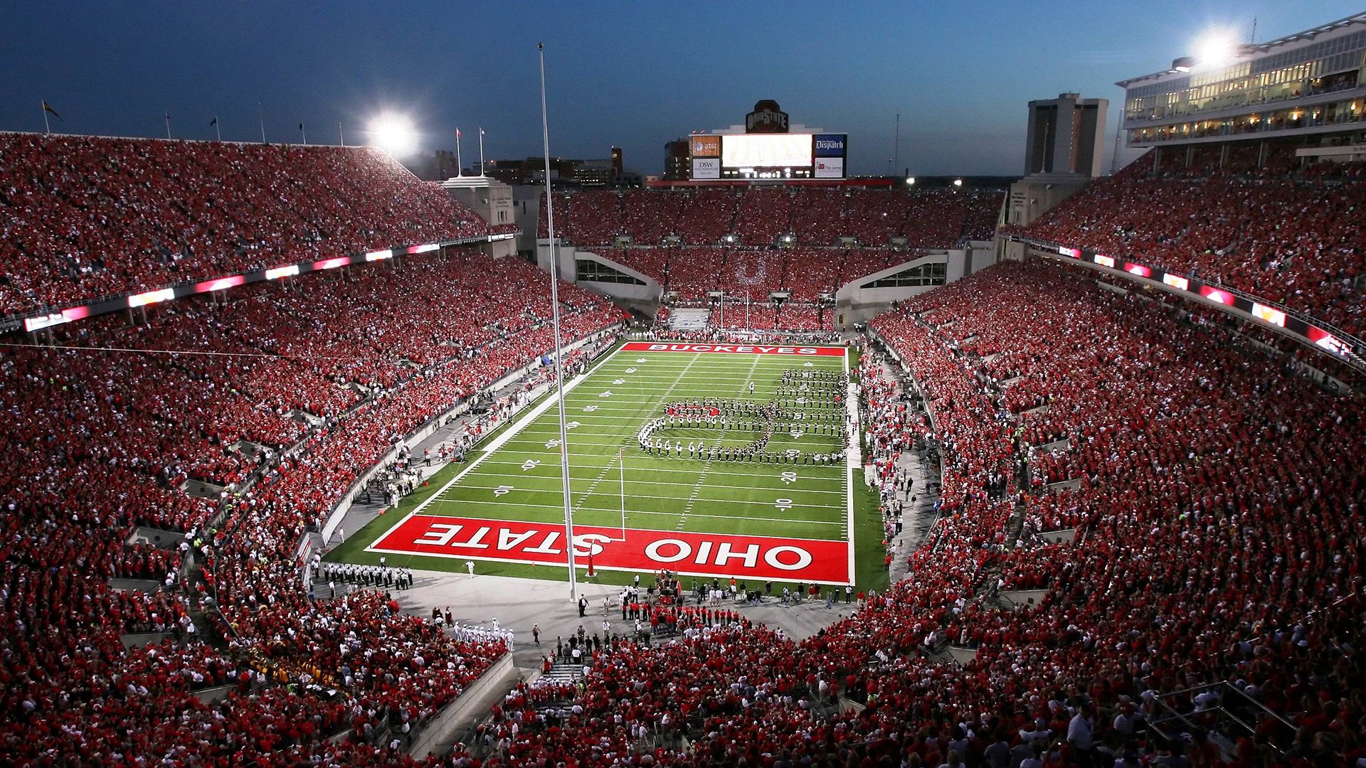 比赛过程中球队教练的调度成为关注焦点，在比赛中,教练员会根据现场比赛的变化