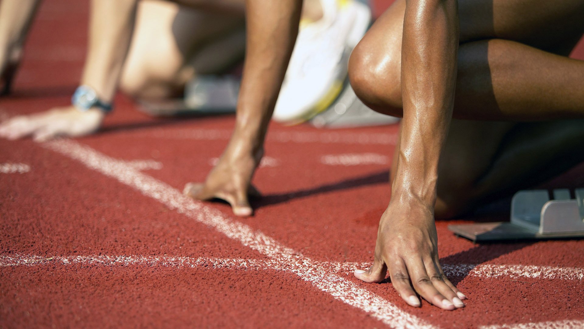 比赛过程中球队教练的调度成为关注焦点，在比赛中,教练员会根据现场比赛的变化