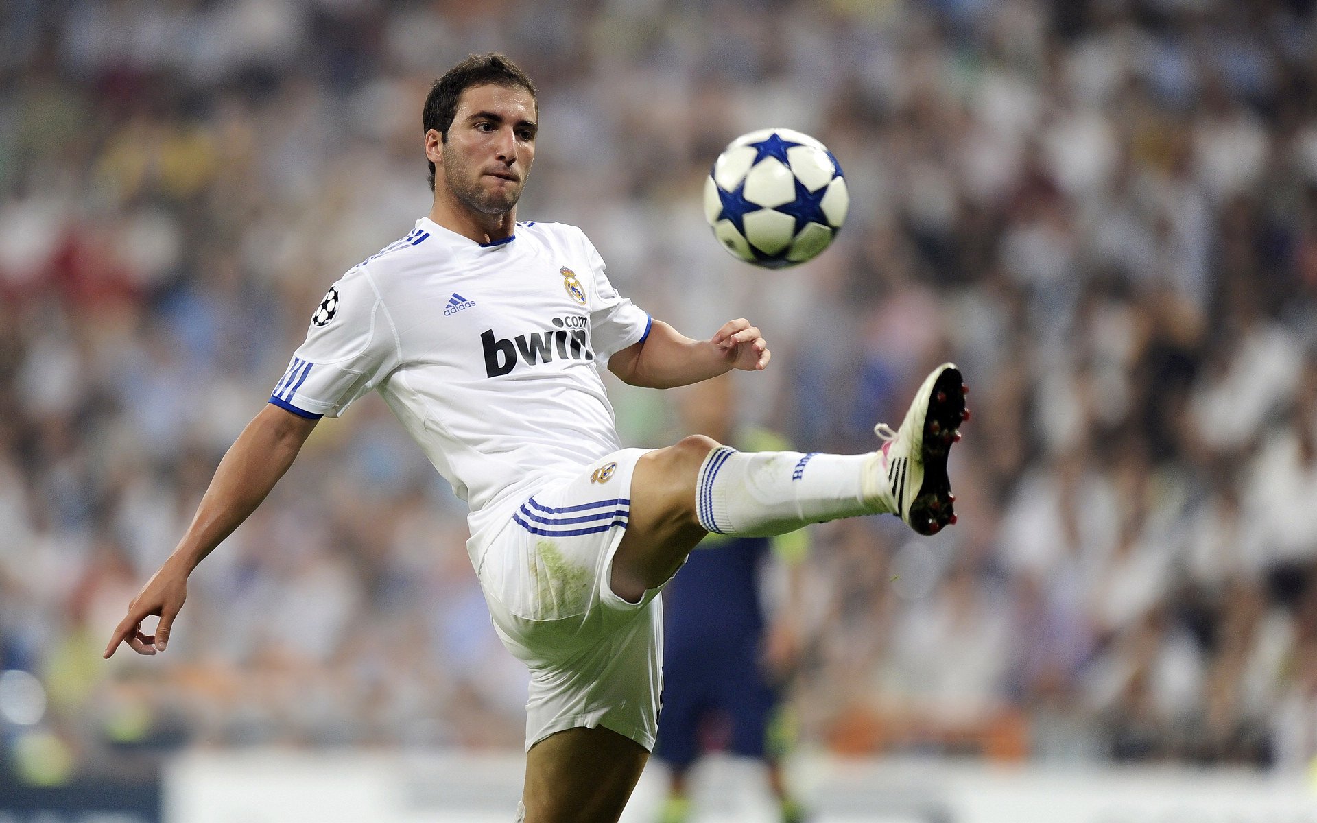 国足进攻效率为何迟迟提不上去，国足为什么不进攻